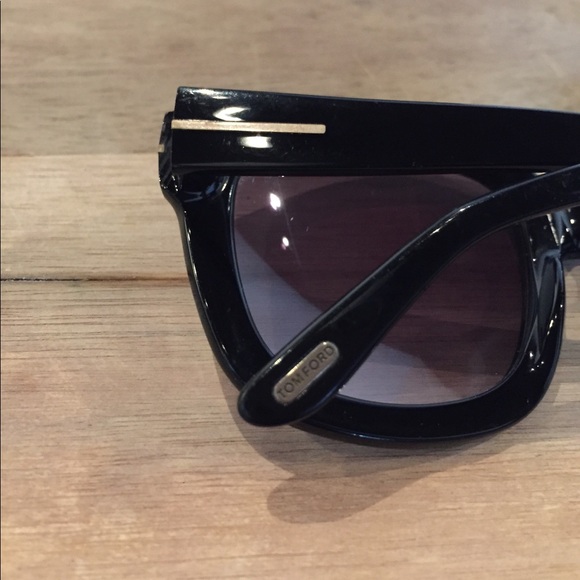 Tom Ford Sunglasses - Picture 4 of 8